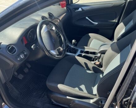 Черный Форд Мондео, объемом двигателя 1.6 л и пробегом 263 тыс. км за 7500 $, фото 13 на Automoto.ua