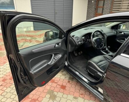 Черный Форд Мондео, объемом двигателя 1.6 л и пробегом 300 тыс. км за 7400 $, фото 13 на Automoto.ua