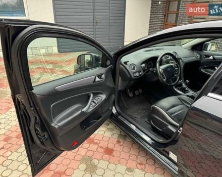 Черный Форд Мондео, объемом двигателя 1.6 л и пробегом 300 тыс. км за 7400 $, фото 12 на Automoto.ua