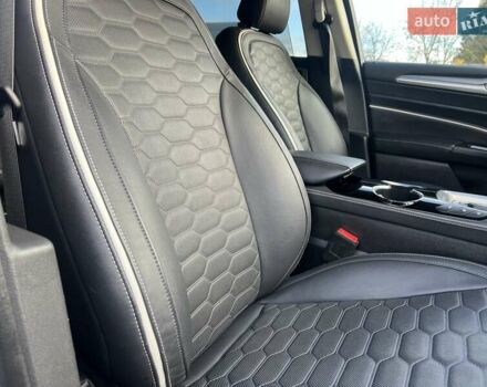 Форд Мондео 2018 в Житомире на Automoto.ua Черный Форд Мондео, объемом двигателя 2 л и пробегом 127 тыс. км за 17500 $, фото 10 на Automoto.ua