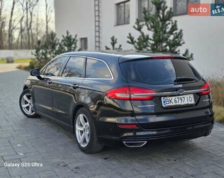 Черный Форд Мондео, объемом двигателя 2 л и пробегом 263 тыс. км за 14499 $, фото 11 на Automoto.ua