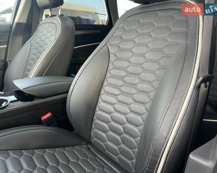 Форд Мондео 2018 в Житомире на Automoto.ua Черный Форд Мондео, объемом двигателя 2 л и пробегом 127 тыс. км за 17500 $, фото 35 на Automoto.ua