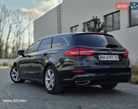 Черный Форд Мондео, объемом двигателя 2 л и пробегом 263 тыс. км за 14499 $, фото 12 на Automoto.ua