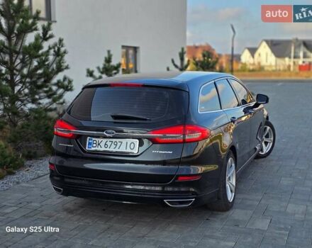 Черный Форд Мондео, объемом двигателя 2 л и пробегом 263 тыс. км за 14499 $, фото 44 на Automoto.ua