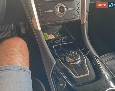 Черный Форд Мондео, объемом двигателя 2 л и пробегом 180 тыс. км за 15000 $, фото 6 на Automoto.ua