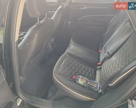 Черный Форд Мондео, объемом двигателя 2 л и пробегом 180 тыс. км за 15000 $, фото 1 на Automoto.ua