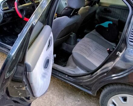 Чорний Форд Мондео, об'ємом двигуна 1.8 л та пробігом 390 тис. км за 2700 $, фото 4 на Automoto.ua