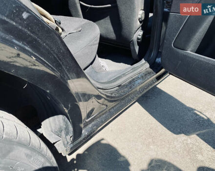 Форд Мондео 2004 в Киеве на Automoto.ua Черный Форд Мондео, объемом двигателя 2 л и пробегом 255 тыс. км за 4100 $, фото 12 на Automoto.ua