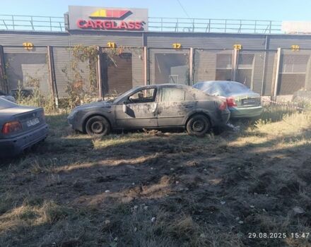 Черный Форд Мондео, объемом двигателя 2 л и пробегом 320 тыс. км за 4000 $, фото 3 на Automoto.ua