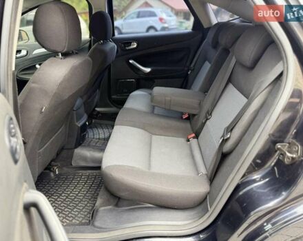 Чорний Форд Мондео, об'ємом двигуна 1.8 л та пробігом 283 тис. км за 6000 $, фото 22 на Automoto.ua