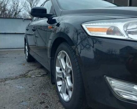 Черный Форд Мондео, объемом двигателя 1.8 л и пробегом 170 тыс. км за 5350 $, фото 6 на Automoto.ua