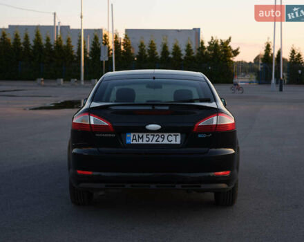 Черный Форд Мондео, объемом двигателя 1.75 л и пробегом 410 тыс. км за 5700 $, фото 5 на Automoto.ua