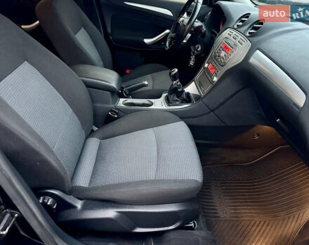 Чорний Форд Мондео, об'ємом двигуна 2 л та пробігом 266 тис. км за 6499 $, фото 25 на Automoto.ua