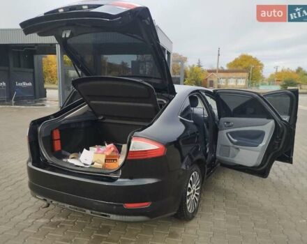 Чорний Форд Мондео, об'ємом двигуна 1.75 л та пробігом 300 тис. км за 5500 $, фото 10 на Automoto.ua