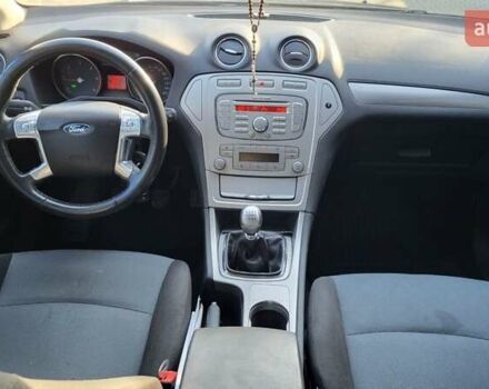 Чорний Форд Мондео, об'ємом двигуна 2 л та пробігом 305 тис. км за 5000 $, фото 10 на Automoto.ua