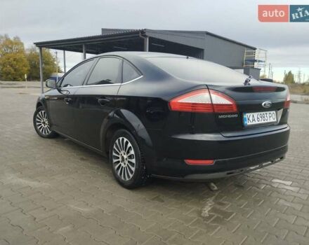 Чорний Форд Мондео, об'ємом двигуна 1.75 л та пробігом 300 тис. км за 5500 $, фото 1 на Automoto.ua