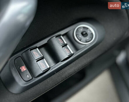 Чорний Форд Мондео, об'ємом двигуна 2 л та пробігом 266 тис. км за 6499 $, фото 37 на Automoto.ua