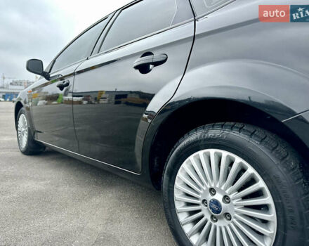 Чорний Форд Мондео, об'ємом двигуна 2 л та пробігом 266 тис. км за 6499 $, фото 13 на Automoto.ua