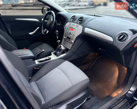 Чорний Форд Мондео, об'ємом двигуна 2 л та пробігом 266 тис. км за 6499 $, фото 23 на Automoto.ua