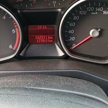 Черный Форд Мондео, объемом двигателя 1.8 л и пробегом 243 тыс. км за 5400 $, фото 11 на Automoto.ua