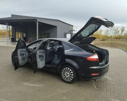 Чорний Форд Мондео, об'ємом двигуна 1.8 л та пробігом 300 тис. км за 5500 $, фото 8 на Automoto.ua