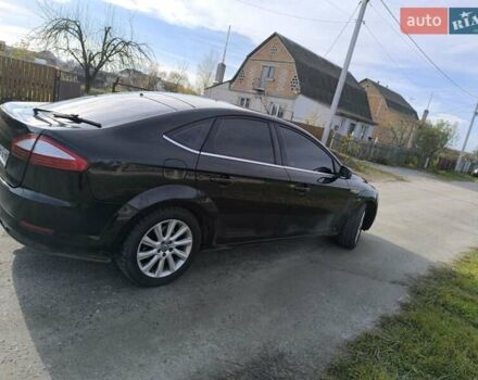 Черный Форд Мондео, объемом двигателя 1.75 л и пробегом 287 тыс. км за 8350 $, фото 7 на Automoto.ua