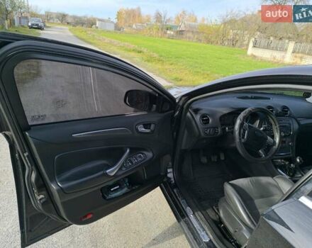 Черный Форд Мондео, объемом двигателя 1.75 л и пробегом 287 тыс. км за 8350 $, фото 3 на Automoto.ua