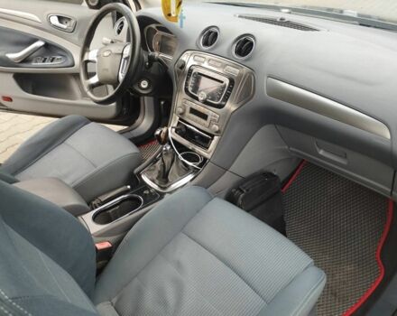 Чорний Форд Мондео, об'ємом двигуна 1.8 л та пробігом 300 тис. км за 5500 $, фото 6 на Automoto.ua