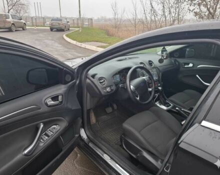 Черный Форд Мондео, объемом двигателя 2 л и пробегом 292 тыс. км за 6800 $, фото 5 на Automoto.ua