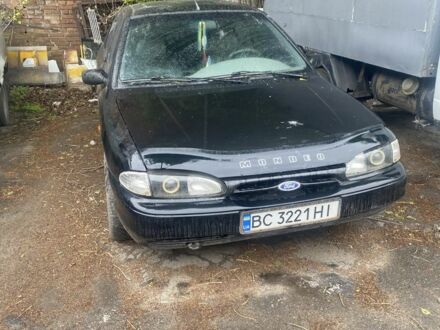 Черный Форд Мондео, объемом двигателя 1.8 л и пробегом 400 тыс. км за 900 $, фото 1 на Automoto.ua