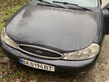 Черный Форд Мондео, объемом двигателя 2 л и пробегом 330 тыс. км за 2650 $, фото 1 на Automoto.ua