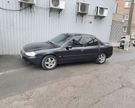 Черный Форд Мондео, объемом двигателя 0 л и пробегом 211 тыс. км за 1950 $, фото 1 на Automoto.ua