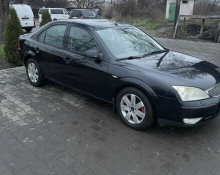 Черный Форд Мондео, объемом двигателя 2 л и пробегом 295 тыс. км за 3900 $, фото 1 на Automoto.ua