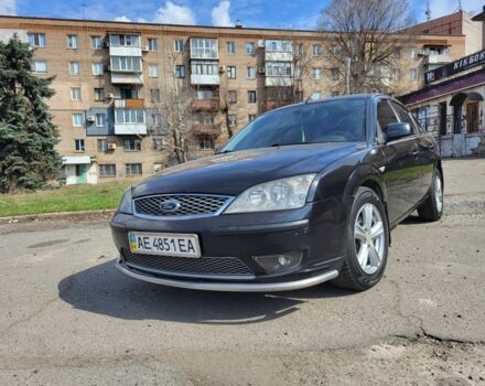 Черный Форд Мондео, объемом двигателя 1.8 л и пробегом 330 тыс. км за 4450 $, фото 1 на Automoto.ua