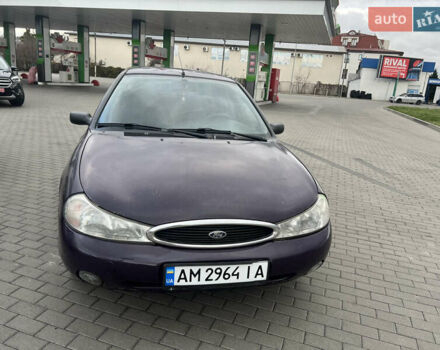 Фіолетовий Форд Мондео, об'ємом двигуна 1.6 л та пробігом 300 тис. км за 1150 $, фото 4 на Automoto.ua