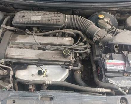 Фиолетовый Форд Мондео, объемом двигателя 1.6 л и пробегом 255 тыс. км за 2800 $, фото 7 на Automoto.ua