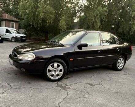 Фіолетовий Форд Мондео, об'ємом двигуна 1.8 л та пробігом 270 тис. км за 1850 $, фото 1 на Automoto.ua