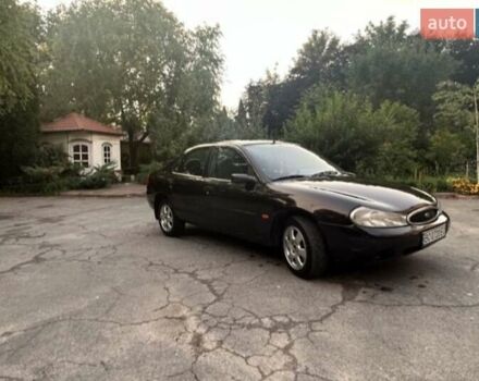 Фіолетовий Форд Мондео, об'ємом двигуна 1.8 л та пробігом 270 тис. км за 1850 $, фото 1 на Automoto.ua