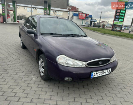 Фиолетовый Форд Мондео, объемом двигателя 1.6 л и пробегом 300 тыс. км за 1150 $, фото 1 на Automoto.ua