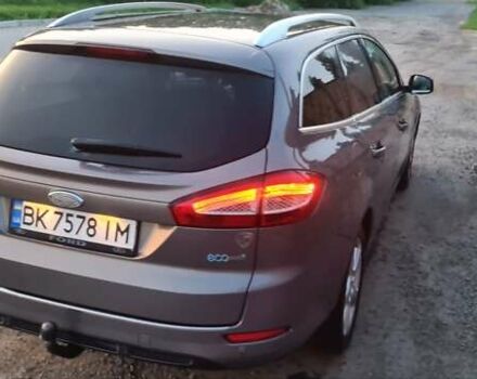 Коричневий Форд Мондео, об'ємом двигуна 1.6 л та пробігом 250 тис. км за 9000 $, фото 4 на Automoto.ua