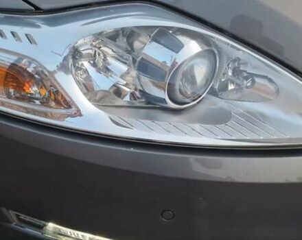 Коричневий Форд Мондео, об'ємом двигуна 1.6 л та пробігом 250 тис. км за 9000 $, фото 5 на Automoto.ua