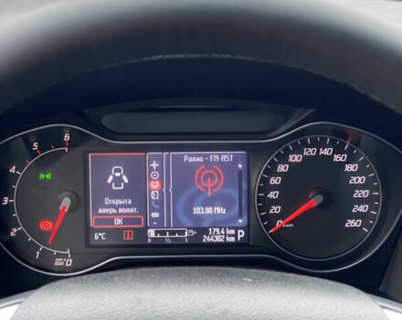 Коричневый Форд Мондео, объемом двигателя 2 л и пробегом 244 тыс. км за 7400 $, фото 43 на Automoto.ua