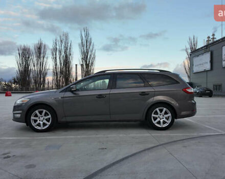 Коричневый Форд Мондео, объемом двигателя 2 л и пробегом 230 тыс. км за 7490 $, фото 2 на Automoto.ua