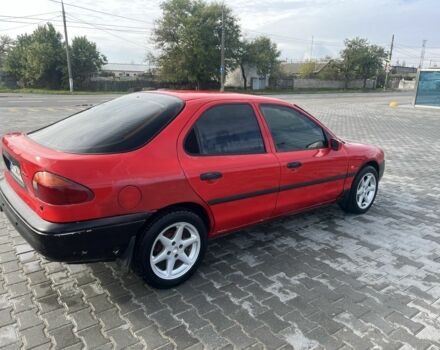 Красный Форд Мондео, объемом двигателя 1.8 л и пробегом 100 тыс. км за 1900 $, фото 3 на Automoto.ua