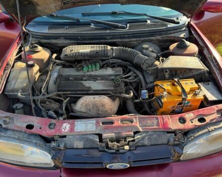 Красный Форд Мондео, объемом двигателя 1.6 л и пробегом 350 тыс. км за 1100 $, фото 9 на Automoto.ua