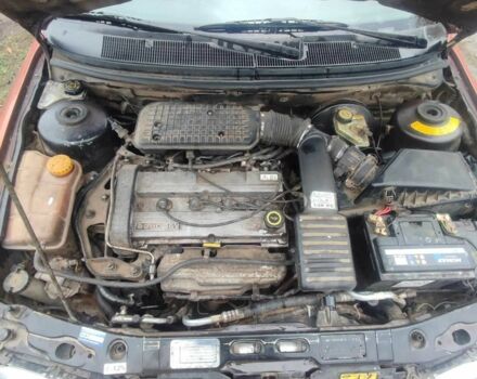 Красный Форд Мондео, объемом двигателя 2 л и пробегом 346 тыс. км за 2500 $, фото 6 на Automoto.ua