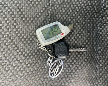 Червоний Форд Мондео, об'ємом двигуна 1.6 л та пробігом 261 тис. км за 1600 $, фото 5 на Automoto.ua