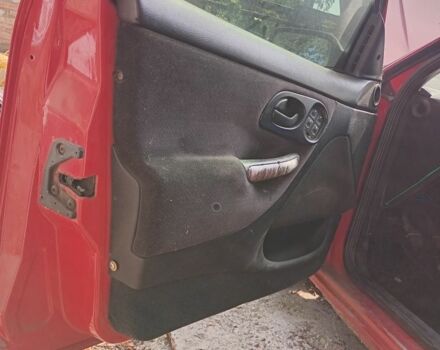 Красный Форд Мондео, объемом двигателя 1.8 л и пробегом 376 тыс. км за 1200 $, фото 5 на Automoto.ua