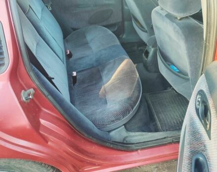 Красный Форд Мондео, объемом двигателя 2 л и пробегом 346 тыс. км за 2500 $, фото 7 на Automoto.ua