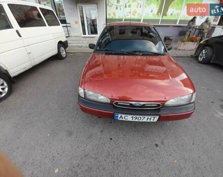 Красный Форд Мондео, объемом двигателя 1.6 л и пробегом 350 тыс. км за 1700 $, фото 2 на Automoto.ua